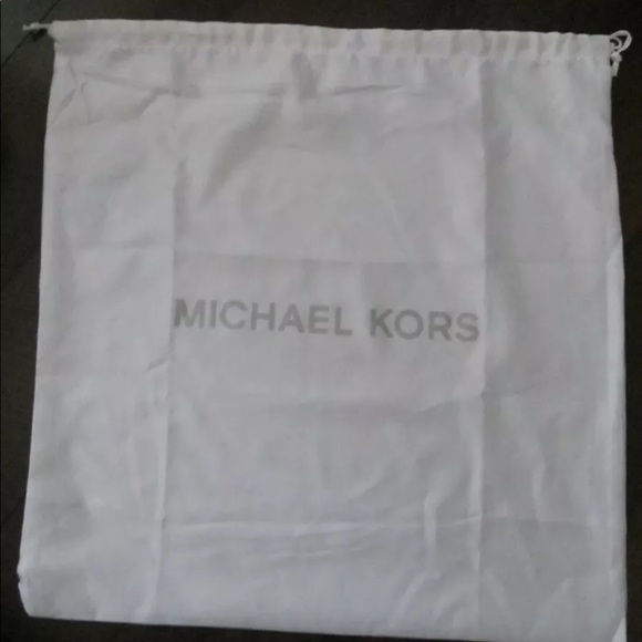 MICHAEL KORS DUST COVER SILVER LOGO NEW 18" x 18"